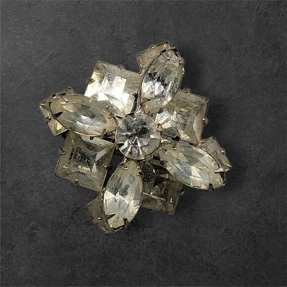 Layered Rhinestone Star Brooch Vintage Silver Tone Setting Unsigned Beauty - Picture 14 of 14